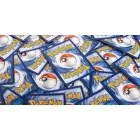 KingsofCards Sammelkarte Pokemon Kartenpaket 50 Karten + Holo Geschenkset Asiatische Karten