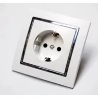 Lichtideen Schalter 5753 Levina S Schuko Steck Dose silberner Rand 16 Ampere (Taster, Schalter, Anennendose, Steckdose mit USB lieferbar)