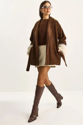 Oversized Schalkragen-Wolljacke mit Kunstfellmanschetten