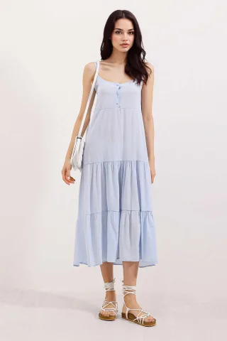 Lockeres Midi-Kleid mit quadratischem Kragen