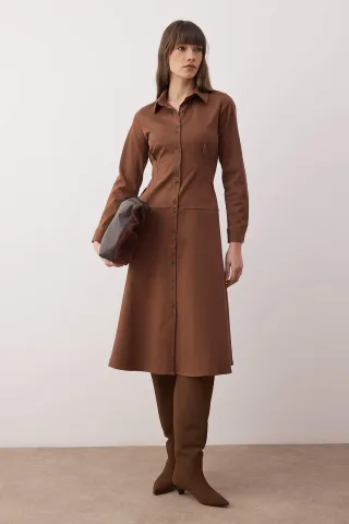 Gerades, mittellanges Hemdkleid für Damen, lässig/alltagstauglich