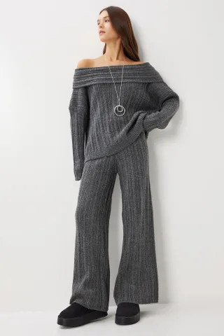 Off-Shoulder Rippstrick-Zweiteiler