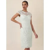 Apart Brautkleid mit floraler 3D-Stickerei