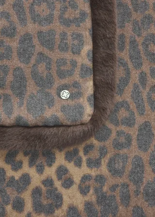 Kaschmirweiches Dreieckstuch mit Leo-Muster und Fake Fur-Rand braun