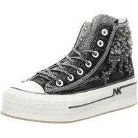 NAN-KU Sneaker