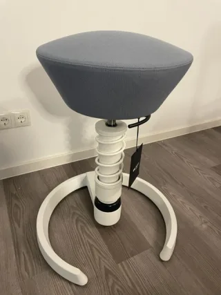Aeris Swopper Standard, Fußring weiß, Bezug pastellblau