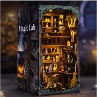 MagicHolz Buchstütze Magic Lab Book Nook