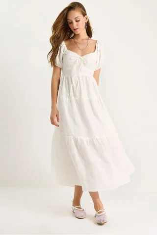Gesticktes Herzkragen-Maxikleid