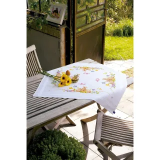 Stickmitteldecke "Frühling mit Häschen"