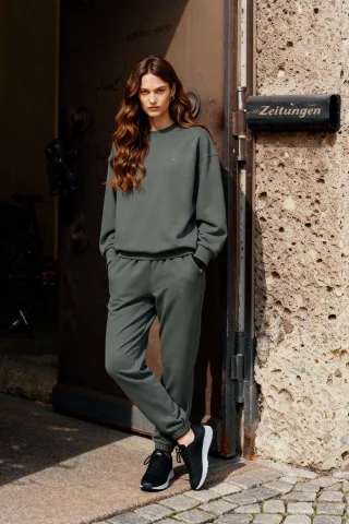 Oversized Sweatshirt und Hose Set mit Rundhalsausschnitt