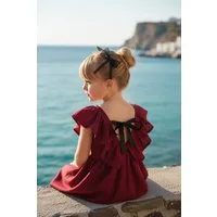 Parla Kids Sommerkleid Bordeaux farbendes Kleid mit Schleife, Rüschen und Haarspangen Glockenrock - Schleifenverschluss - V-Ausschnitt am Rücken