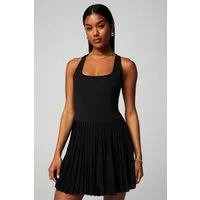Fabletics Tenniskleid HOT SHOT PLEATED CLASSIC MINI DRESS mit integriertem BH