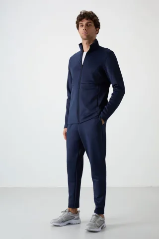 Herren-Polyester-Sportset mit Reißverschlusskragen