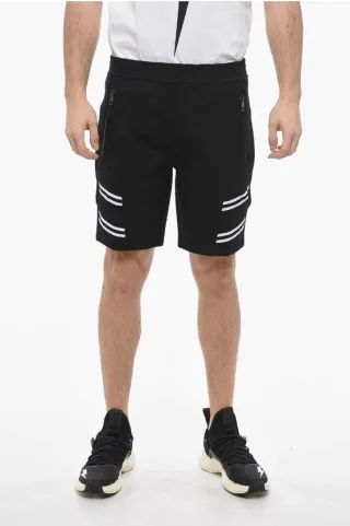 Low-Waist Loose Fit VARSITY Shorts mit elastischen Einsätzen in Schwarz
