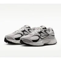 Nike Sportswear Nike V5 RNR Sneaker inspiriert vom Design des Y2K Nike Vomero 5