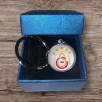 Stelby Schlüsselanhänger mit Gravur Galatasaray 5 Sterne Schlüsselanhänger 3D mit Geschenkbox (Weihnachtsgeschenk, Geburtstagsgeschenk, Valentinstaggeschenk, Gravur mit Glow-Effekt), langlebig, pflegeleicht, unisex