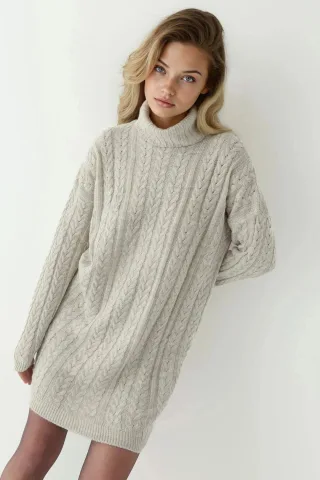 Strickkleid mit Kabelmuster