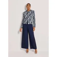 MADELEINE Kurzblazer Jacquardblazer mit Fransen Glanzblazer mit Rundhals, Hakenverschluss, Taschen und Langarm