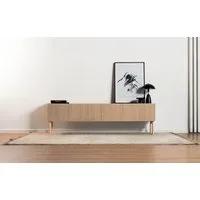 Selsey TV-Schrank NOLIE 2-türig mit Lamellenfronten und Holzbeinen 175 cm