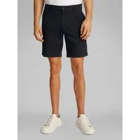 Calvin Klein Chinoshorts MODERN TWILL SLIM CHINO SHORT mit Logo-Patch
