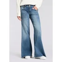 Herrlicher 5-Pocket-Jeans Edna Kama Denim Light Flared Fit, extra Weite