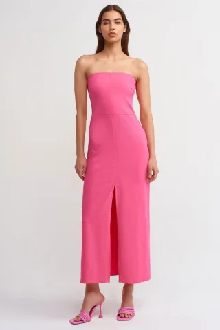 Trägerloses, tailliertes Midikleid mit Schlitz