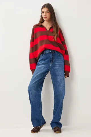 Hoch geschnittene gerade Jeans