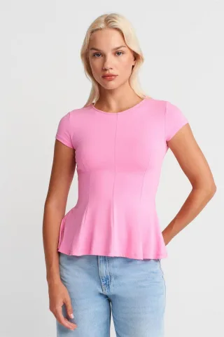 Tailliertes Crew-Hals Rüschenshirt