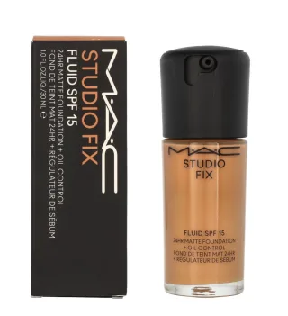 MAC Studio Fix Fluid Foundation SPF15.
