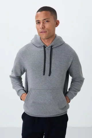 Herren einfarbiger Kapuzenpullover mit Tasche