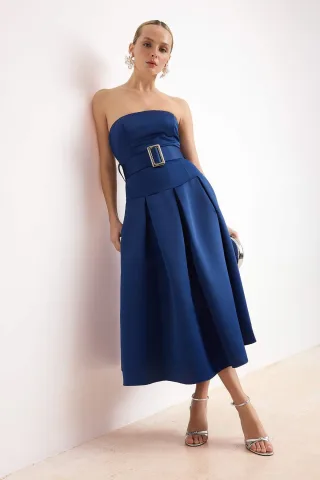Damen marineblaues, flaches, ärmelloses Midi-Kleid im schicken/Nacht-Skater-Stil