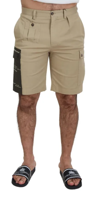 Beige Cargo-Shorts Modell