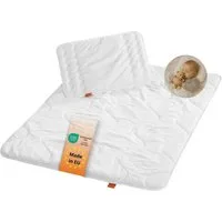 sleepling Kinderbettdecke + Microfaserkissen Babybetten Set, Bettdecke 100 x 135 cm und Kopfkissen 40 x 60 cm, Füllung: Kunstfaser, Bezug: 100% Polyester (Mikrofaser), hergestellt in der EU