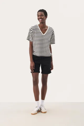 T-shirt Lockere Passform Black and Eggnog Stripe black white