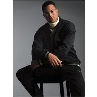 Trigema Sweatjacke TRIGEMA Collegejacke mit kontrastfarbigen Elementen (1-tlg)