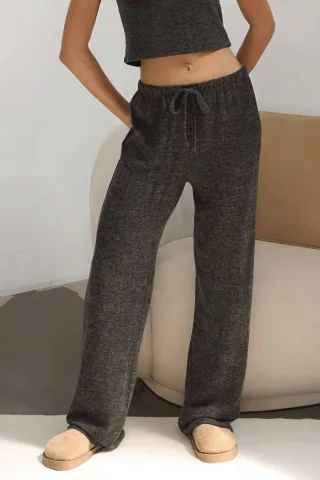 Weiche strukturierte Strickhose mit Schnüren