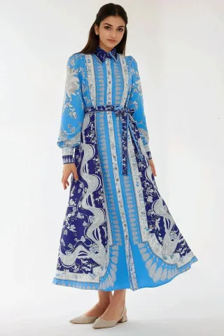 Bedrucktes Maxikleid mit langen Ärmeln und Gürtel