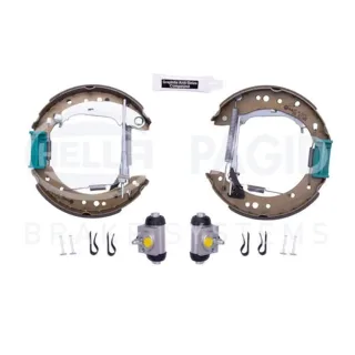 Hella Bremsbacken Mitsubishi Colt Smart Forfour