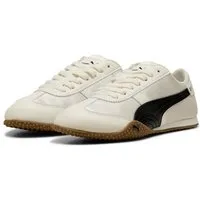 PUMA BELLA UT FC Sneaker für Alltag, mit Schnürung, Laufsohle aus Gummi mit leichtem Profil