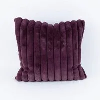 Magma Heimtex Fellkissen Magma Kissenhülle plüschige und samtige Seite Cordoptik lila 45x45cm, pflegeleicht