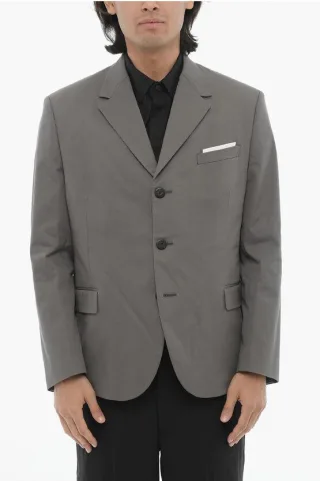 Grauer Blazer mit 2 Knöpfen, Seitenschlitzen, Revers und Pattentasche