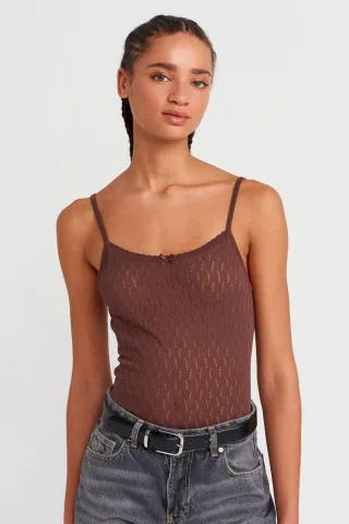 Strukturierte Crop-Cami-Bluse mit Schleifendetail