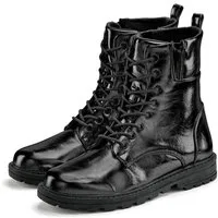 LASCANA Stiefelette im angesagten Metallic-Look, Stiefel, Boots VEGAN