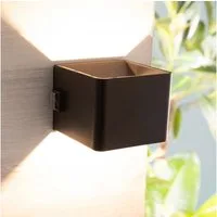 OTTO home LED Außen-Wandleuchte Phillipp - Akkuleuchte inkl. Magnetplatte, Abschaltautomatik, Bewegungsmelder, Ein-/Ausschalter, Tageslichtsensor, USB-Ladefunktion, getrennt schaltbar, LED fest integriert, Warmweiß, Akku, 4 W, 300 lm, 3000 K, USB, sc