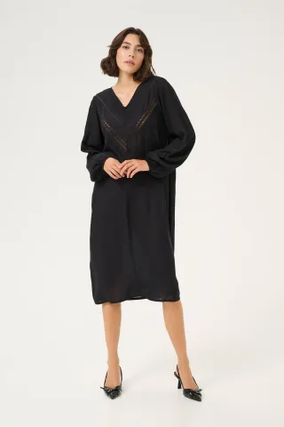Kleid Regular fit black