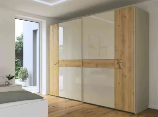 Maui Schwebetürenschrank Glasfront / Massivholz