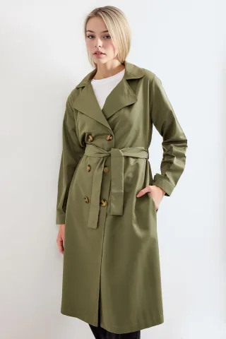 Doppelt gelegter langer Trenchcoat