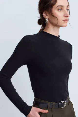 Damen Slim-Fit Ripp-Halbkragenpullover