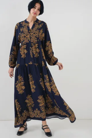 V-Ausschnitt Maxikleid