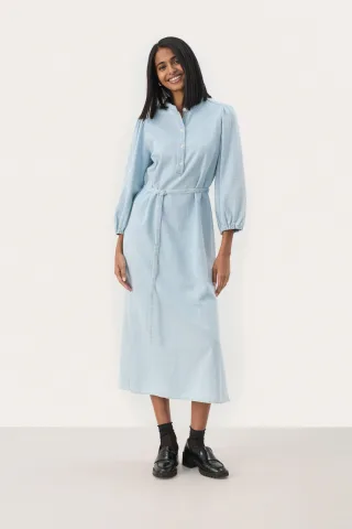 Blau